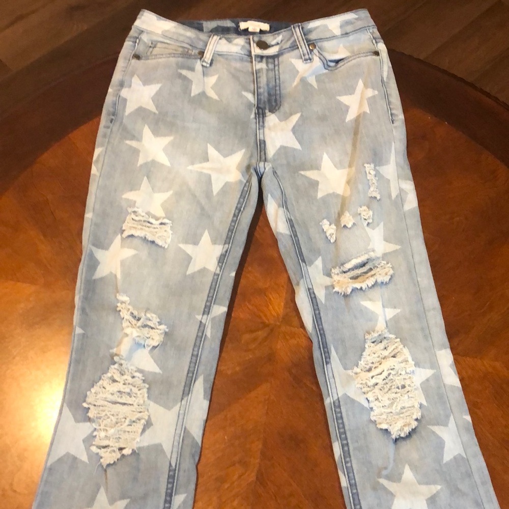 Easel Los Angles Distressed Star Pattern Jeans Small Gem